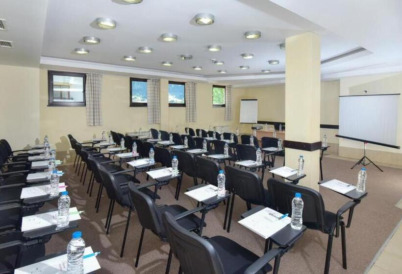 Rhodopi Home Hotel Chepelare   Half Board & Wellness