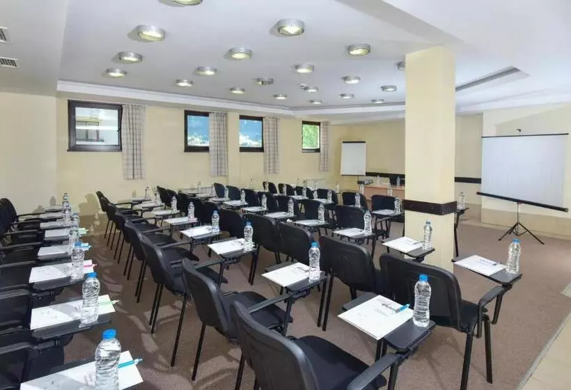 Rhodopi Home Hotel Chepelare   Half Board & Wellness