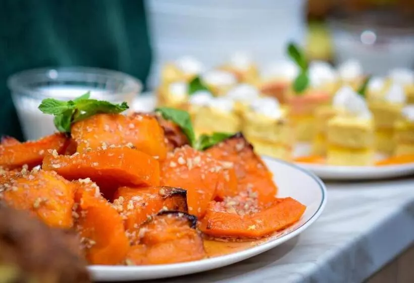 Rhodopi Home Hotel Chepelare   Half Board & Wellness