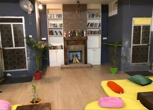 The Hostel Crown