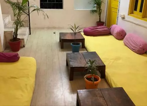 The Hostel Crown