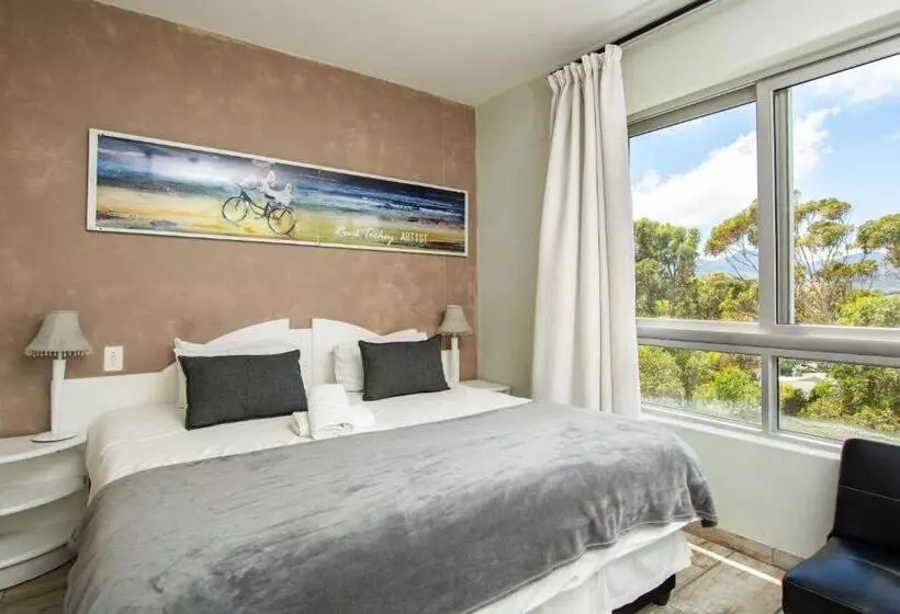 Hotelli False Bay Inn