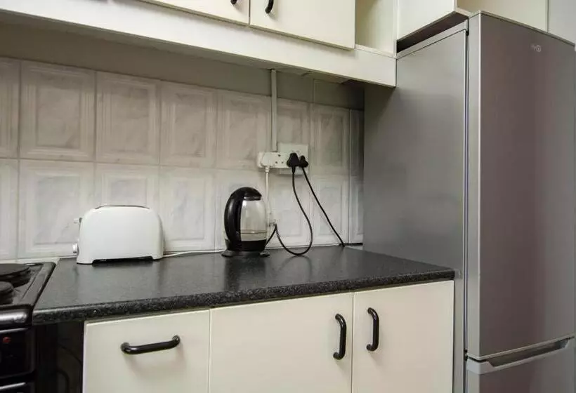 Hotelli False Bay Inn