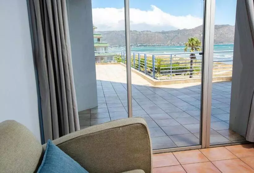 Hotelli False Bay Inn