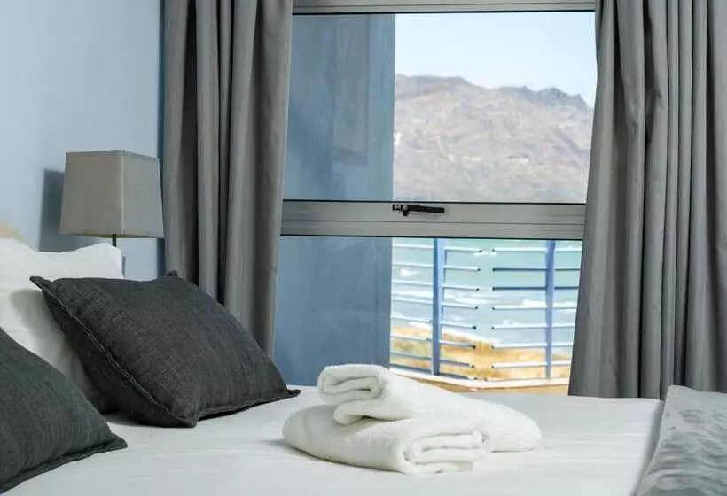 Hotelli False Bay Inn