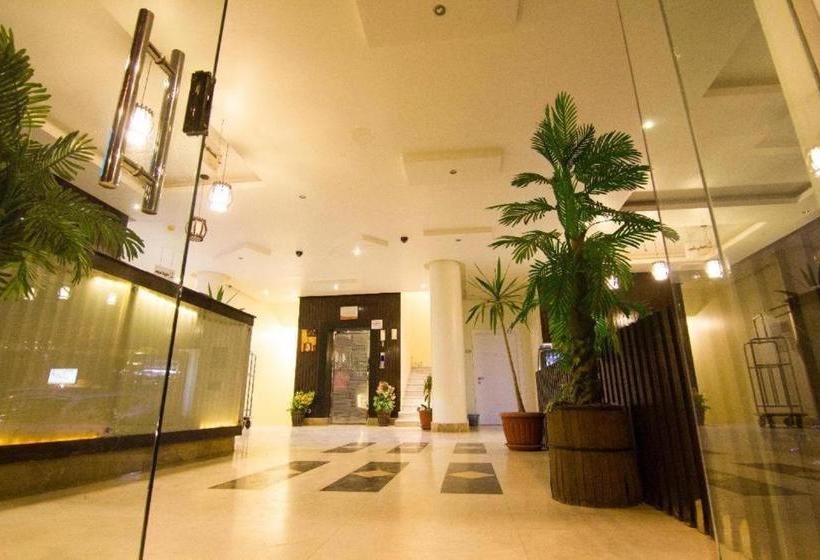 ホテル Manzel Aram 105