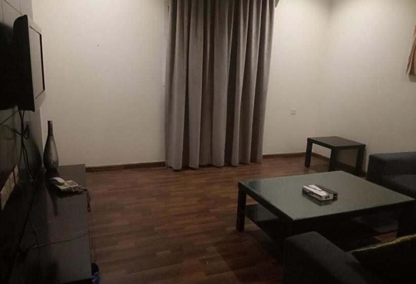 ホテル Manzel Aram 105