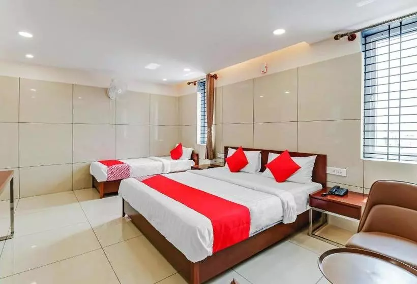 Hotelli Oyo 48789 Sri Vinayaka Lodge