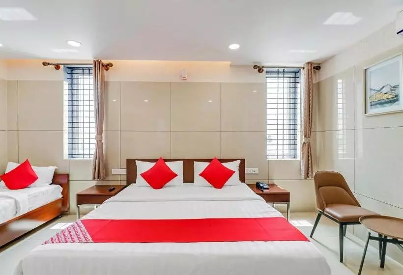 Hotelli Oyo 48789 Sri Vinayaka Lodge