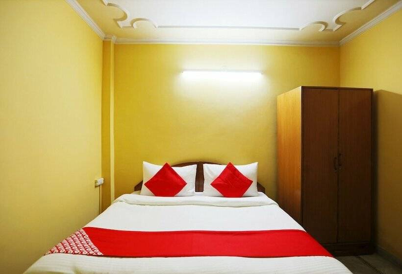 Hotel Oyo 49985 Singh
