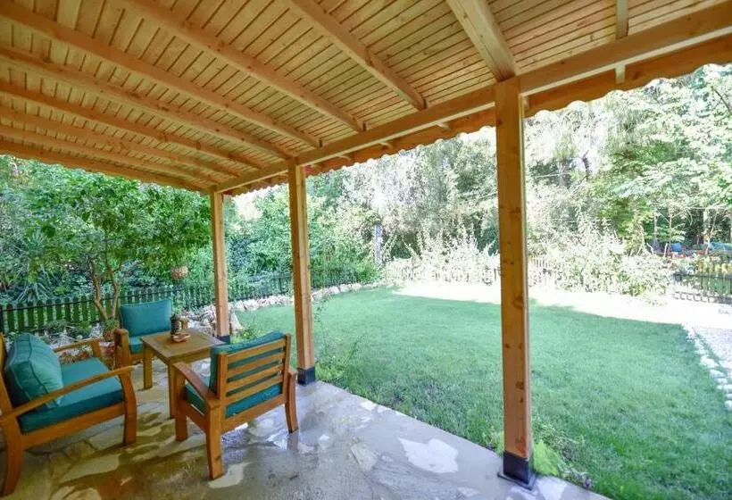 Hotelli Pyramid Boutique