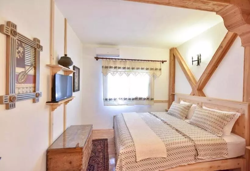 Hotelli Pyramid Boutique