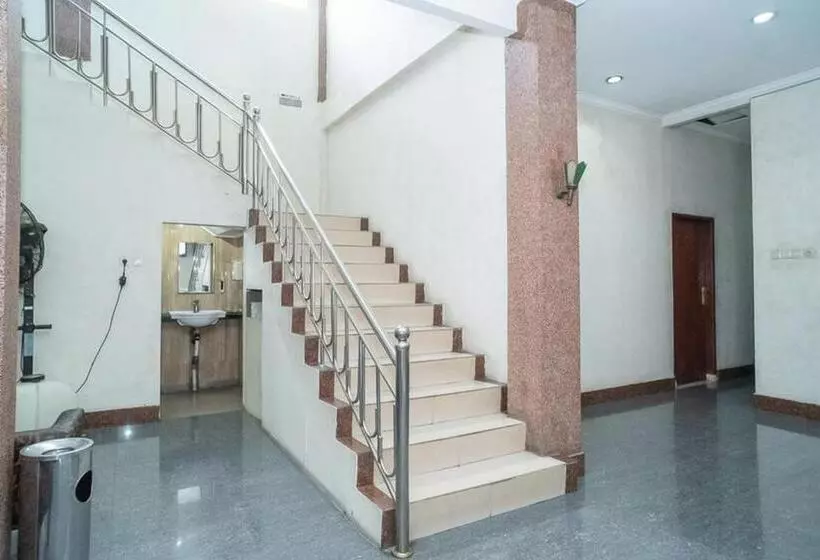 Hotelli Transit Nusa Indah Redpartner