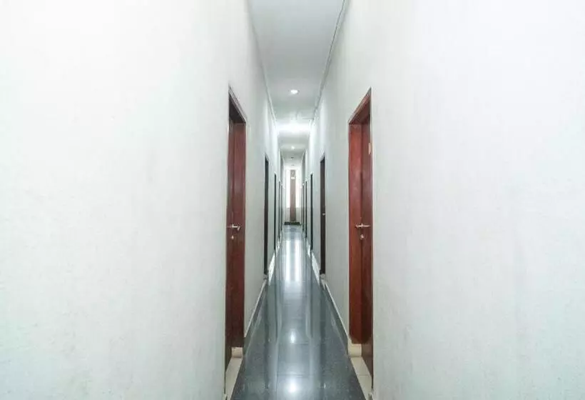 Hotelli Transit Nusa Indah Redpartner