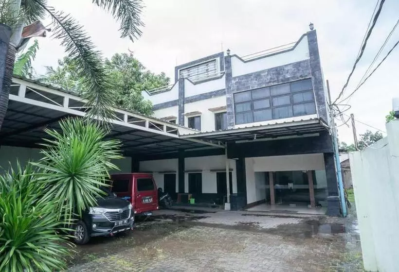 Hotelli Transit Nusa Indah Redpartner