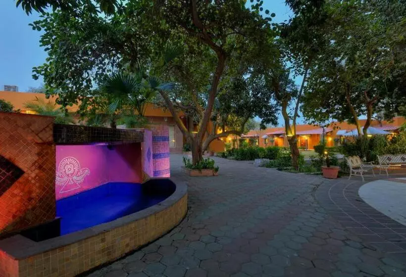 هتل Treehouse Amaara A Boutique