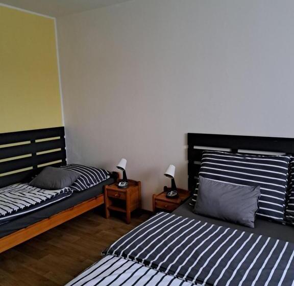 ペンション Penzion A Restaurace Na Záložně