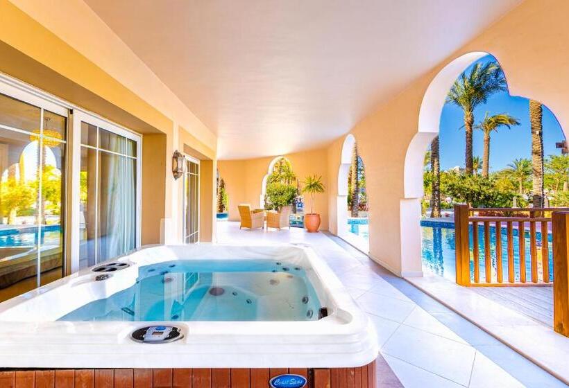 استراحتگاه Grand Palace Couples Only 18 Years Plus