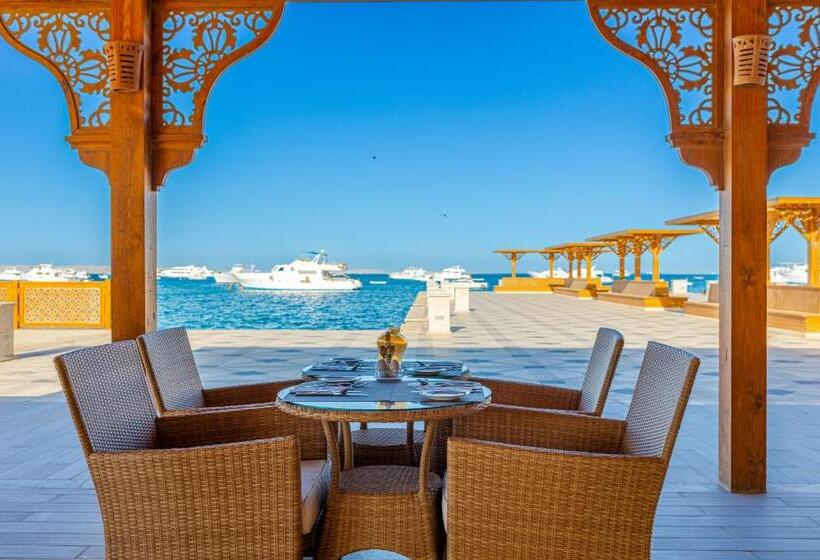 استراحتگاه Grand Palace Couples Only 18 Years Plus