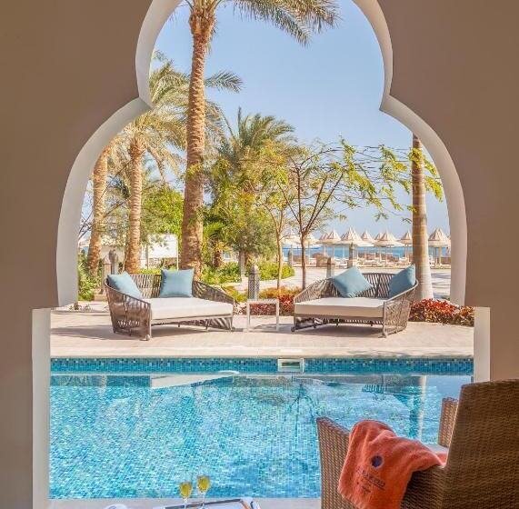 استراحتگاه Grand Palace Couples Only 18 Years Plus