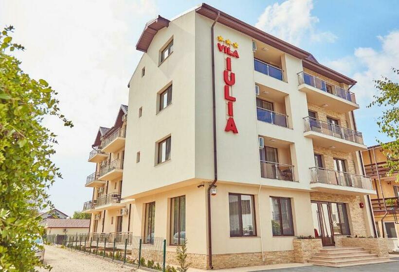 פנסיון Vila Iulia