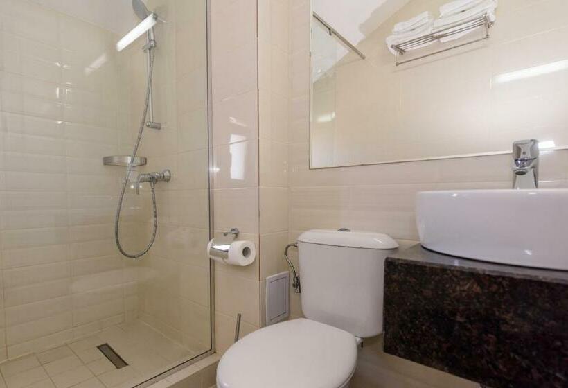 פנסיון Vila Iulia