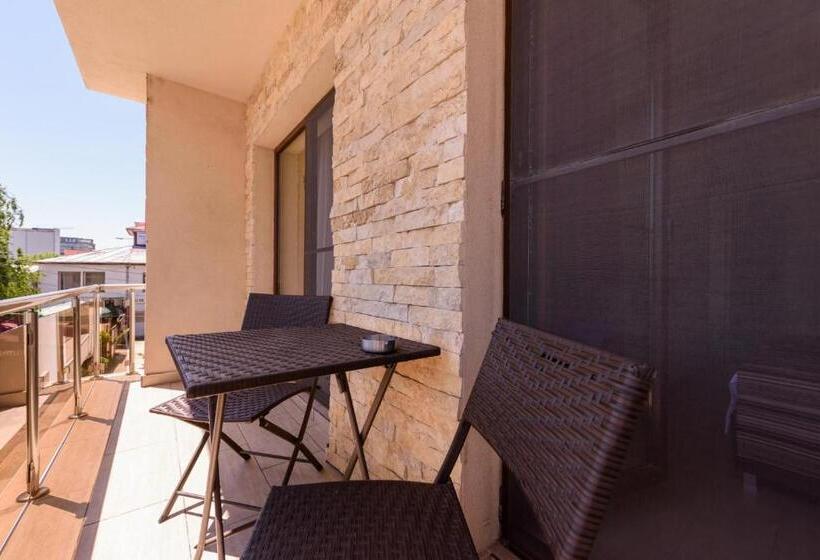 פנסיון Vila Iulia