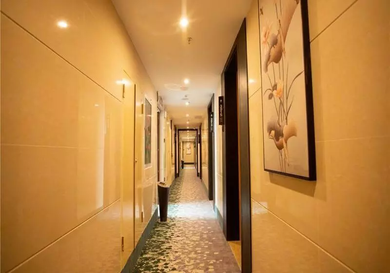 ホテル Greentree Inn Qinzhou East Railway Station