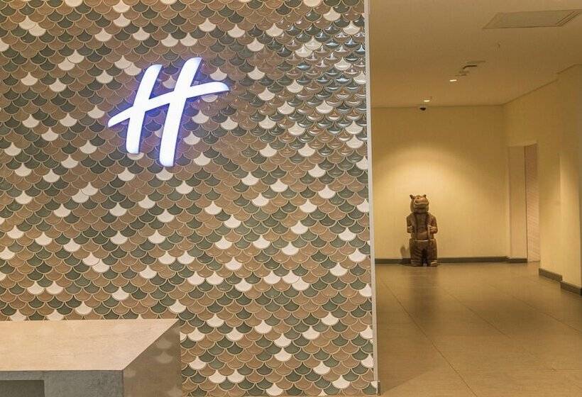 Отель Holiday Inn Lusaka, An Ihg