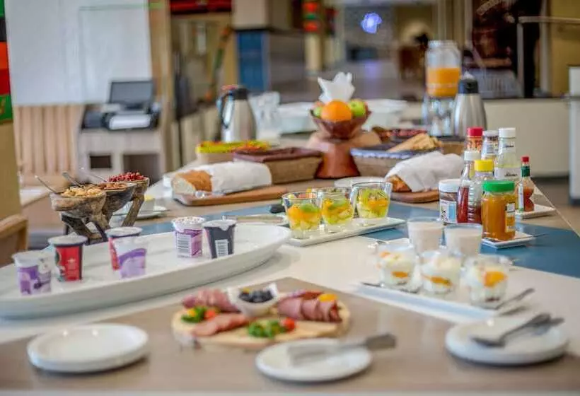 هتل Holiday Inn   Lusaka, An Ihg
