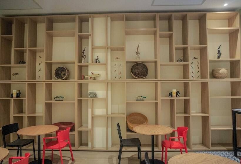 Отель Holiday Inn Lusaka, An Ihg