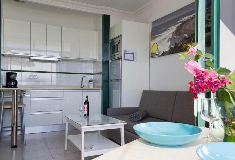 Apartamentos La Tegala