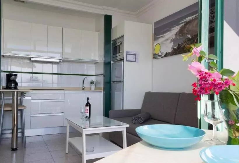 Apartamentos La Tegala