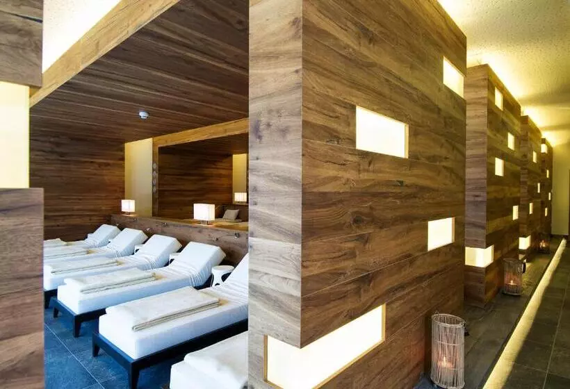 호텔 Alpinresort Valsaa Sport & Spa