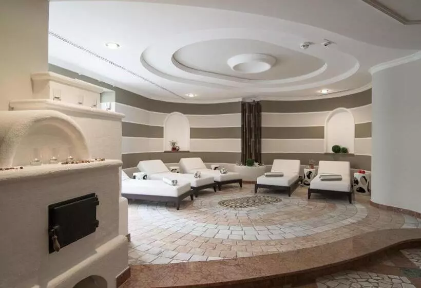 호텔 Alpinresort Valsaa Sport & Spa