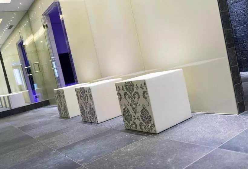 호텔 Alpinresort Valsaa Sport & Spa