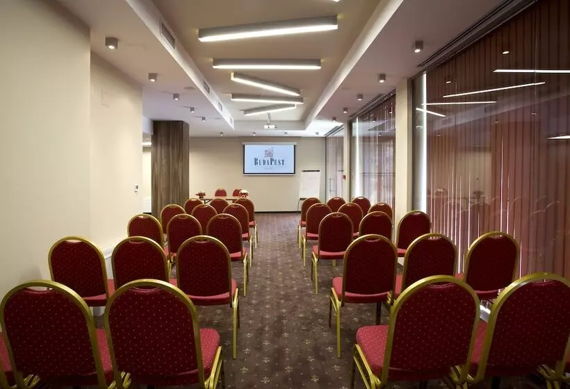 ホテル Budapest