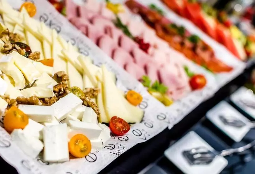 Отель Exe Ramblas Boqueria