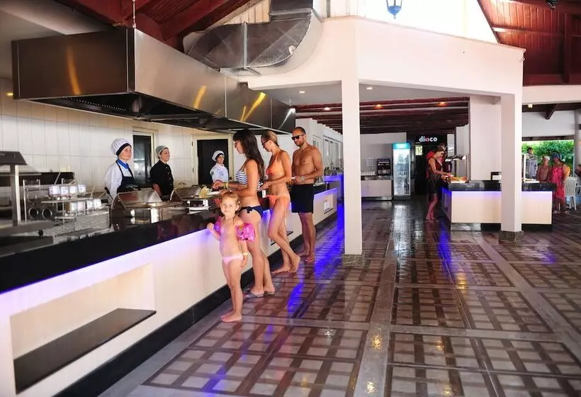 酒店 Holiday Park Resort