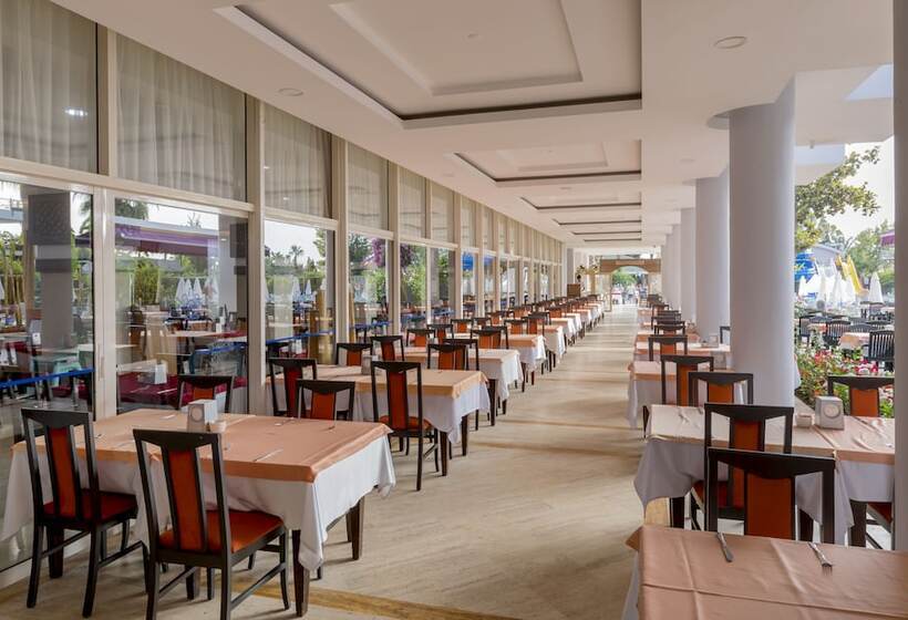 ホテル Holiday Park Resort