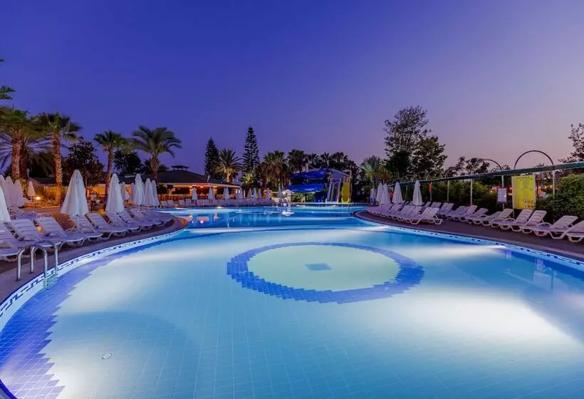 酒店 Holiday Park Resort