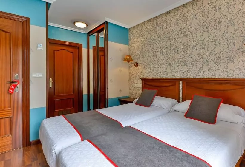 호텔 Puerto de Candas