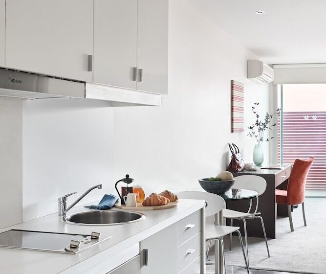 فندق Punthill Williamstown