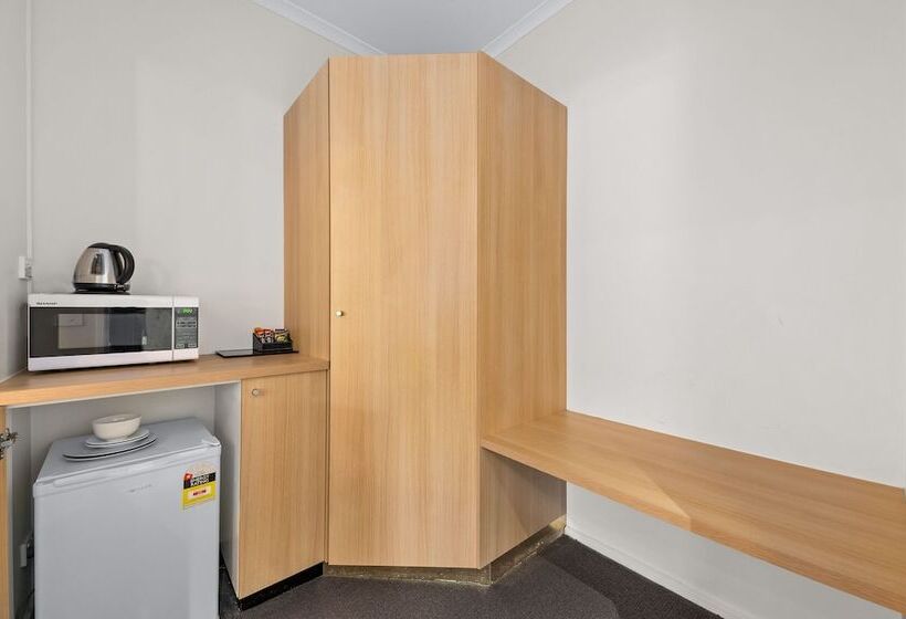 فندق Rowville International