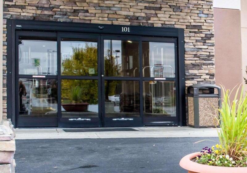 فندق Country Inn & Suites By Radisson, Roanoke Rapids, Nc