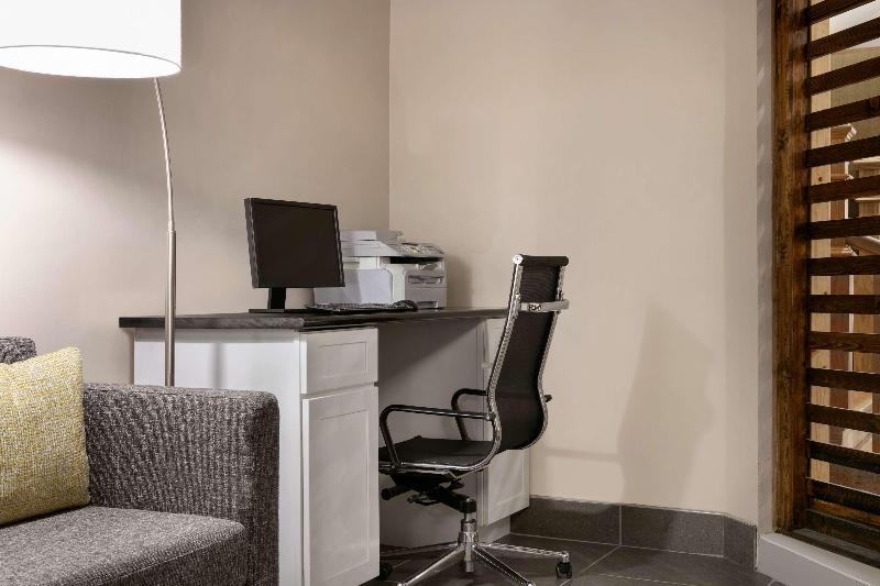 فندق Country Inn & Suites By Radisson, Roanoke Rapids, Nc