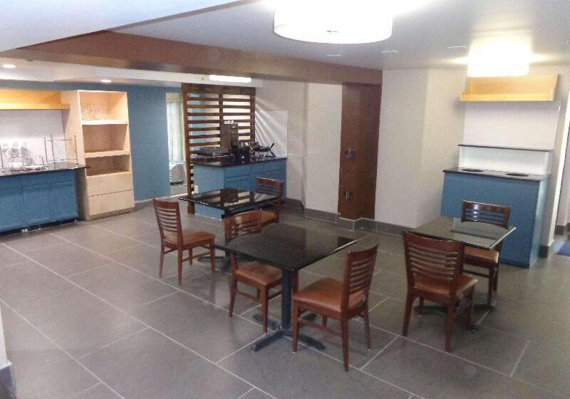 فندق Country Inn & Suites By Radisson, Roanoke Rapids, Nc