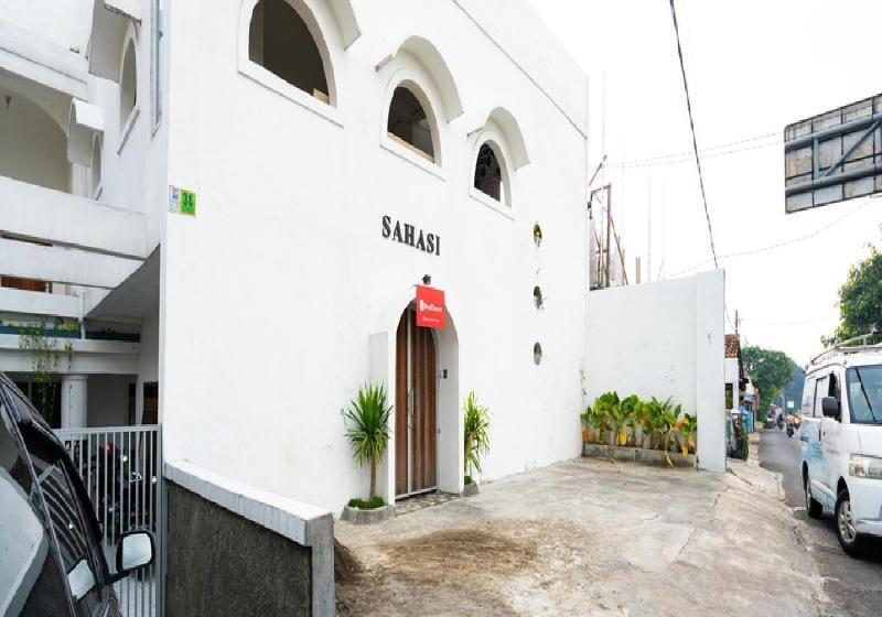 펜션 Reddoorz Near Exit Toll Tanah Baru Bogor