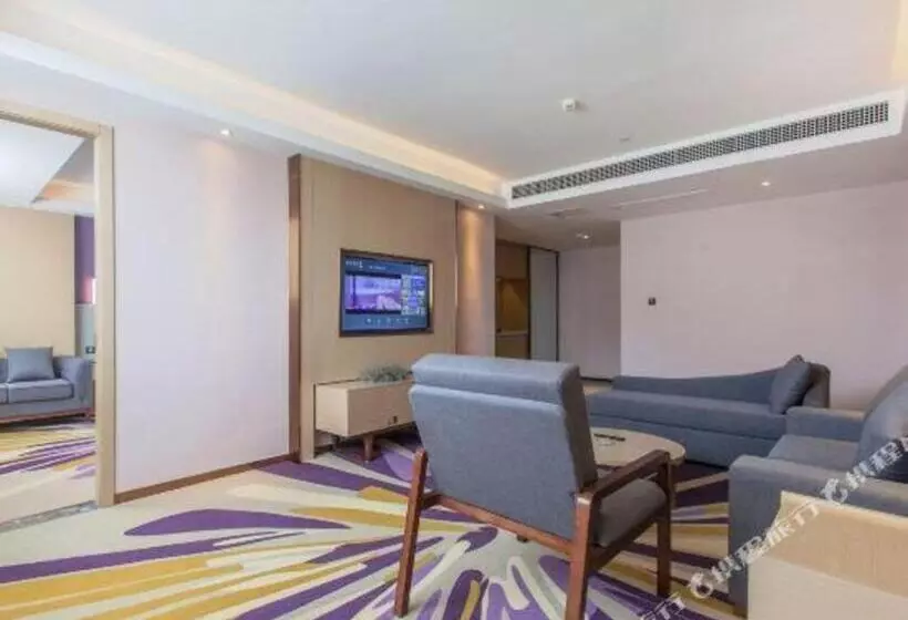 Lavande Hotels· Suizhou Wenfeng