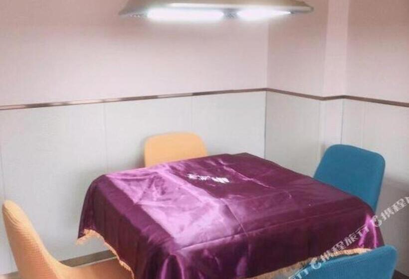 Lavande Hotels· Suizhou Wenfeng